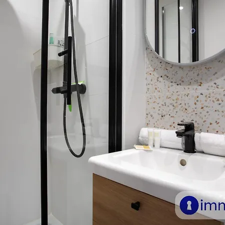 T2 Air-conditioned District Liberation Апартаменты Ницца