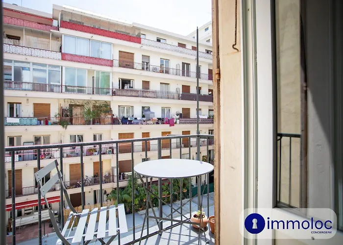T2 Air-conditioned District Liberation Apartment